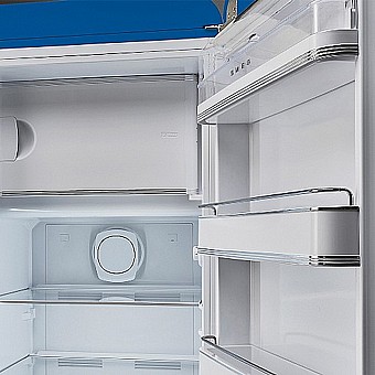 ���� 60 �"� ���� SMEG ��� FAB28