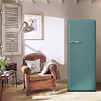 ���� 60 �"� ���� SMEG ��� FAB28