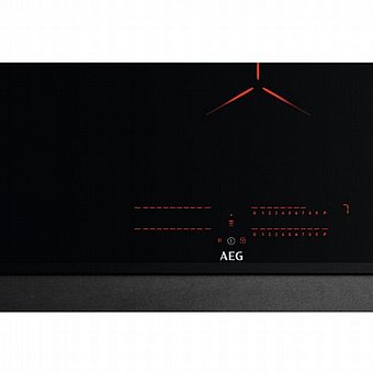 ������ ��������� 70 �"� ���� AEG MAXISENSE PURE BLACK IPE74541FB